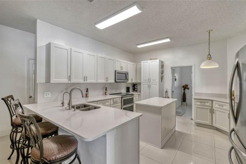 Casa en venta en Kissimmee, Florida, 4 dormitorios, 160.81 m2 № 1542890 - foto 10