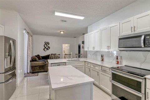 Casa en venta en Kissimmee, Florida, 4 dormitorios, 160.81 m2 № 1542890 - foto 11
