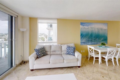 Снять в аренду кондоминиум в Майами-Бич, Флорида 1 спальня, 75.44м2, № 2050084 - фото 4