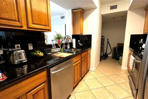 Copropriété à louer à Miami, Floride: 2 chambres, 88.07 m2 № 1964147 - photo 5