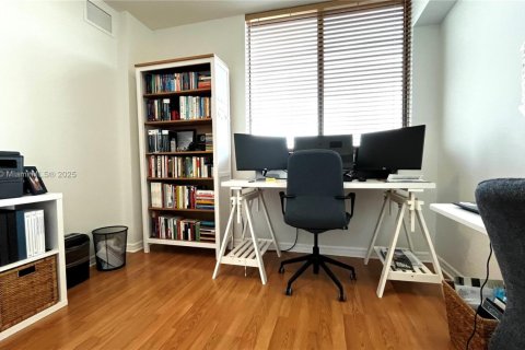 Copropriété à louer à Miami, Floride: 2 chambres, 88.07 m2 № 1964147 - photo 16