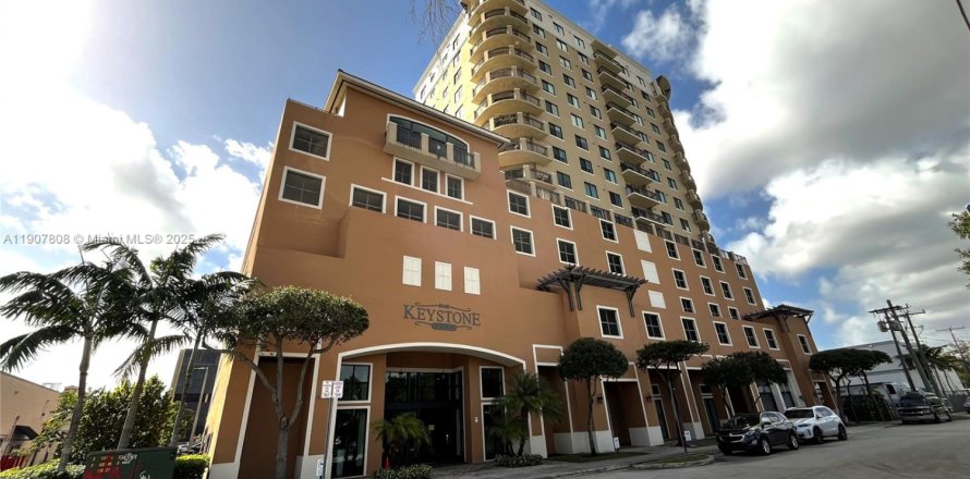 Condo à Miami, Floride, 2 chambres № 1964147