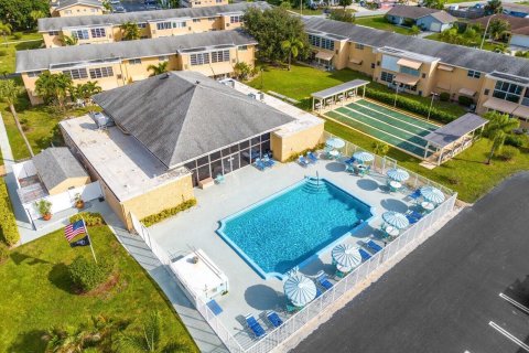 Condo in Boynton Beach, Florida, 2 bedrooms  № 2155069 - photo 18
