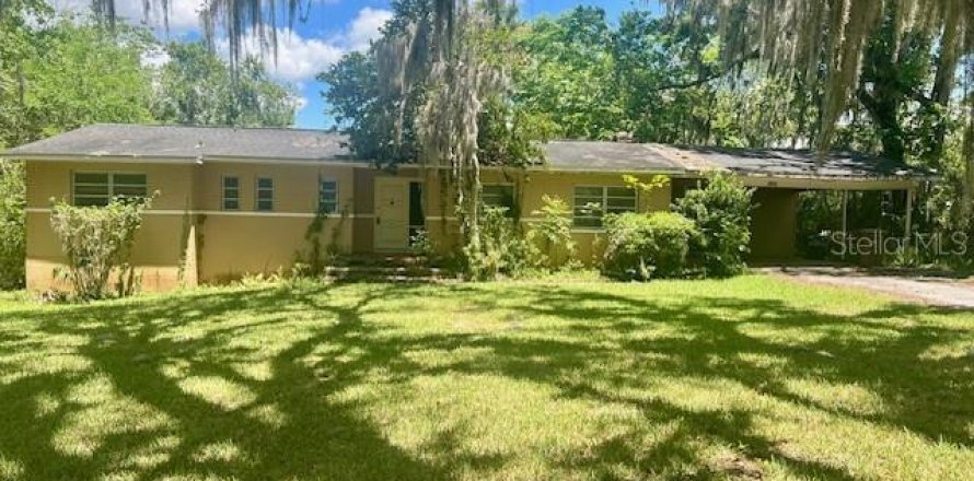 House in Ocala, Florida 3 bedrooms, 146.14 sq.m. № 1686523