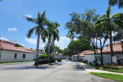 Touwnhouse à Miami, Floride 3 chambres, 145.95 m2 № 2027907