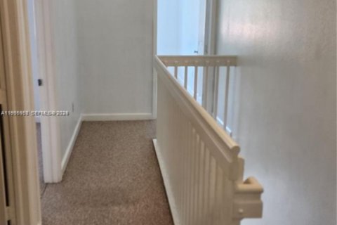 Touwnhouse à louer à Miami, Floride: 3 chambres, 145.95 m2 № 2027907 - photo 24