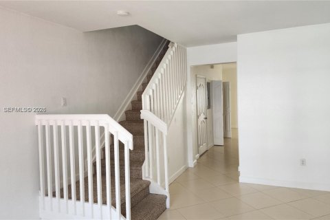 Touwnhouse à louer à Miami, Floride: 3 chambres, 145.95 m2 № 2027907 - photo 15