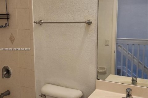 Touwnhouse à louer à Miami, Floride: 3 chambres, 145.95 m2 № 2027907 - photo 23