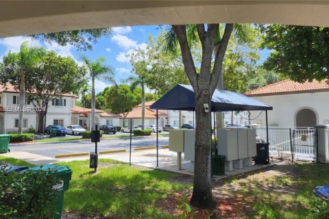 Touwnhouse à louer à Miami, Floride: 3 chambres, 145.95 m2 № 2027907 - photo 8