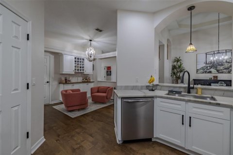 Touwnhouse à vendre à Valrico, Floride: 3 chambres, 211.26 m2 № 2387614 - photo 8