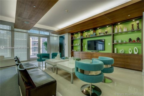 Купить кондоминиум в Майами, Флорида 1 спальня, 68.56м2, № 1695245 - фото 21
