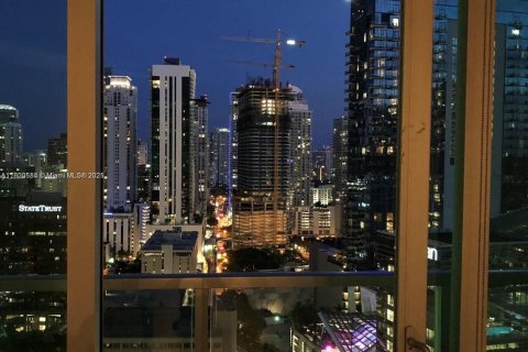 Купить кондоминиум в Майами, Флорида 1 спальня, 68.56м2, № 1695245 - фото 18