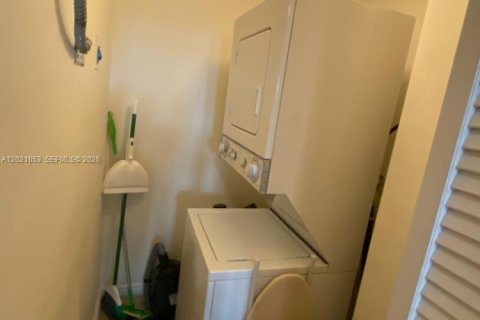 Copropriété à louer à Miami, Floride: 1 chambre, 69.68 m2 № 2145795 - photo 14