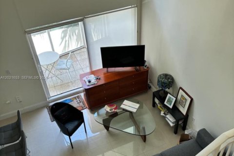 Copropriété à louer à Miami, Floride: 1 chambre, 69.68 m2 № 2145795 - photo 2