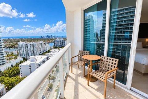 Condo in Fort Lauderdale, Florida, 2 bedrooms № 2316092 - photo 15