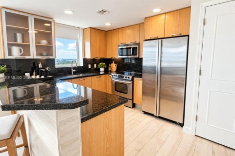 Condo in Fort Lauderdale, Florida, 2 bedrooms № 2316092 - photo 7