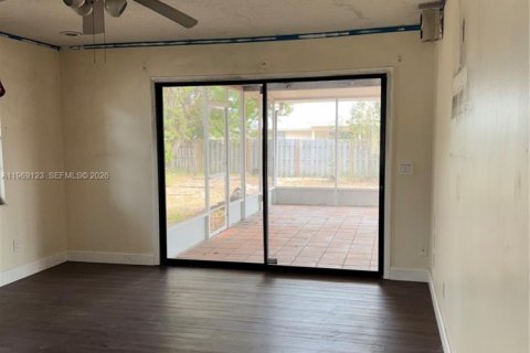 Villa ou maison à vendre à Port St. Lucie, Floride: 3 chambres, 165.83 m2 № 2043697 - photo 18