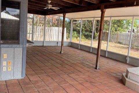 Villa ou maison à vendre à Port St. Lucie, Floride: 3 chambres, 165.83 m2 № 2043697 - photo 22