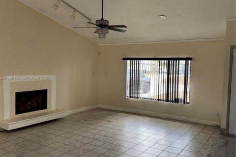 Villa ou maison à vendre à Port St. Lucie, Floride: 3 chambres, 165.83 m2 № 2043697 - photo 12