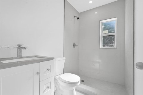 Casa en venta en Miami Gardens, Florida, 2 dormitorios, 74.32 m2 № 2033012 - foto 26