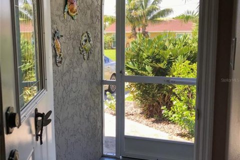 Villa ou maison à vendre à Port Charlotte, Floride: 3 chambres, 135.36 m2 № 2395618 - photo 9