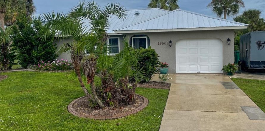 Villa ou maison à Port Charlotte, Floride 3 chambres, 135.36 m2 № 2395618