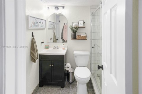 Adosado en venta en Pembroke Pines, Florida, 2 dormitorios, 111.11 m2 № 2077933 - foto 26