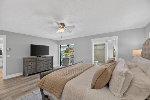 House in Apollo Beach, Florida 3 bedrooms, 152.73 sq.m. № 2391600 - photo 25