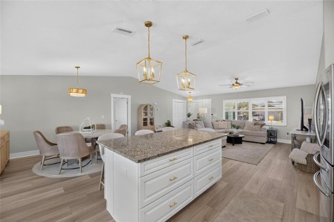 House in Apollo Beach, Florida 3 bedrooms, 152.73 sq.m. № 2391600 - photo 17