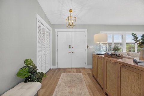 House in Apollo Beach, Florida 3 bedrooms, 152.73 sq.m. № 2391600 - photo 6