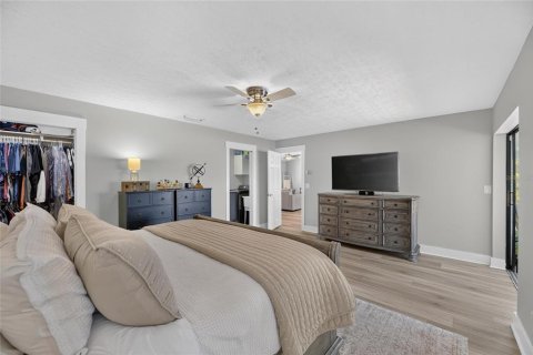 House in Apollo Beach, Florida 3 bedrooms, 152.73 sq.m. № 2391600 - photo 26