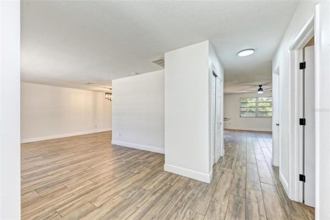 House in Punta Gorda, Florida 3 bedrooms, 214.05 sq.m. № 2229578 - photo 5