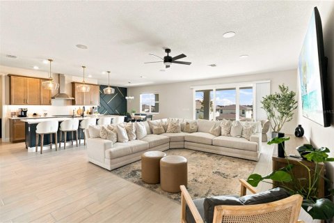 House in Minneola, Florida 6 bedrooms, 400.69 sq.m. № 2359469 - photo 6