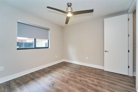 Adosado en venta en Saint Petersburg, Florida, 3 dormitorios, 184.69 m2 № 2277690 - foto 8