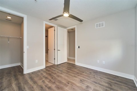 Adosado en venta en Saint Petersburg, Florida, 3 dormitorios, 184.69 m2 № 2277690 - foto 9