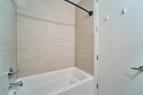 Adosado en venta en Saint Petersburg, Florida, 3 dormitorios, 184.69 m2 № 2277690 - foto 12