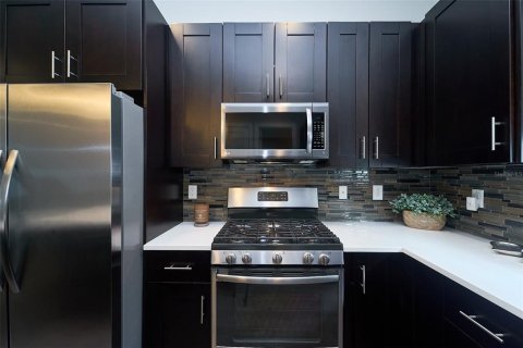 Adosado en venta en Saint Petersburg, Florida, 3 dormitorios, 184.69 m2 № 2277690 - foto 18