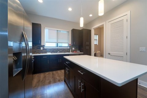 Adosado en venta en Saint Petersburg, Florida, 3 dormitorios, 184.69 m2 № 2277690 - foto 16