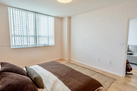 Condominio en venta en Miami, Florida, 2 dormitorios, 97.45 m2 № 2032875 - foto 12