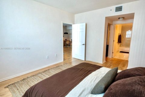Condominio en venta en Miami, Florida, 2 dormitorios, 97.45 m2 № 2032875 - foto 11