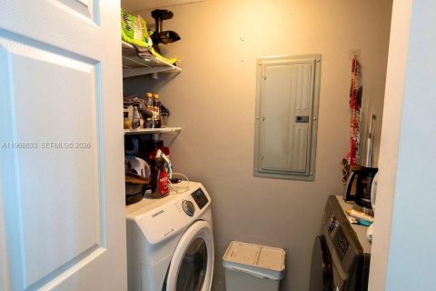 Condominio en venta en Miami, Florida, 2 dormitorios, 97.45 m2 № 2032875 - foto 22