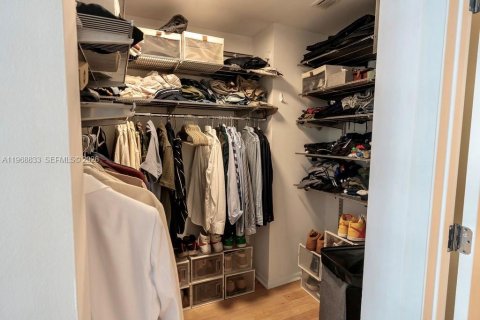 Condominio en venta en Miami, Florida, 2 dormitorios, 97.45 m2 № 2032875 - foto 15