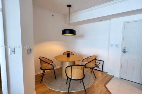 Condominio en venta en Miami, Florida, 2 dormitorios, 97.45 m2 № 2032875 - foto 4