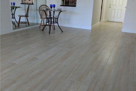 Condo à Sunrise, Floride, 2 chambres  № 2390033