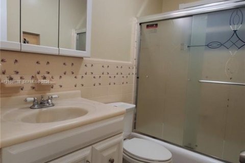 Villa ou maison à louer à Lake Worth, Floride: 1 chambre, 196.95 m2 № 2422469 - photo 7