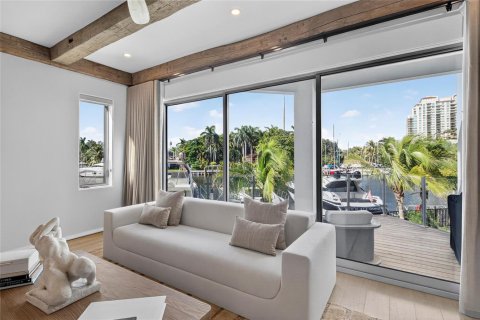 Townhouse in Fort Lauderdale, Florida 4 bedrooms, 325.16 sq.m. № 2426119 - photo 16