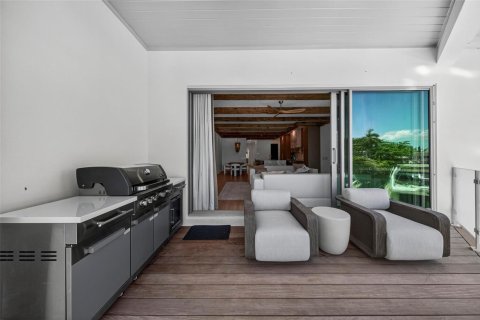 Townhouse in Fort Lauderdale, Florida 4 bedrooms, 325.16 sq.m. № 2426119 - photo 17