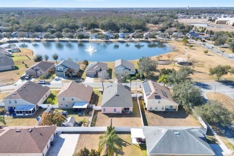 Villa ou maison à vendre à Kissimmee, Floride: 4 chambres, 179.86 m2 № 2418591 - photo 6