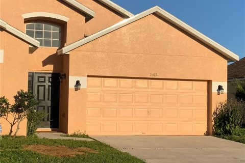 Villa ou maison à vendre à Kissimmee, Floride: 4 chambres, 179.86 m2 № 2418591 - photo 2