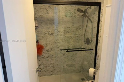 Купить кондоминиум в Майами-Бич, Флорида № 2001706 - фото 16